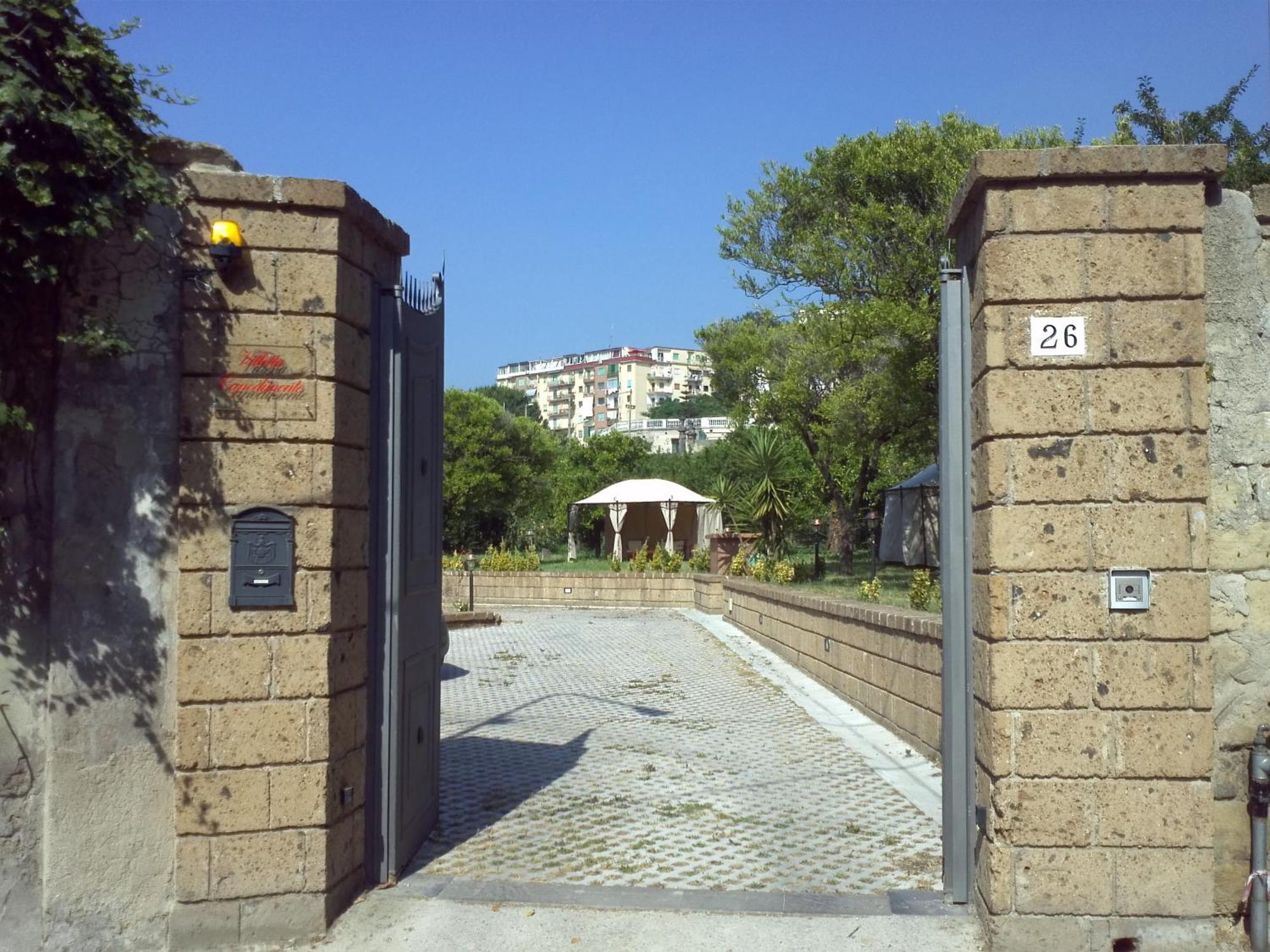 Villetta Capodimonte Наполи Екстериор снимка